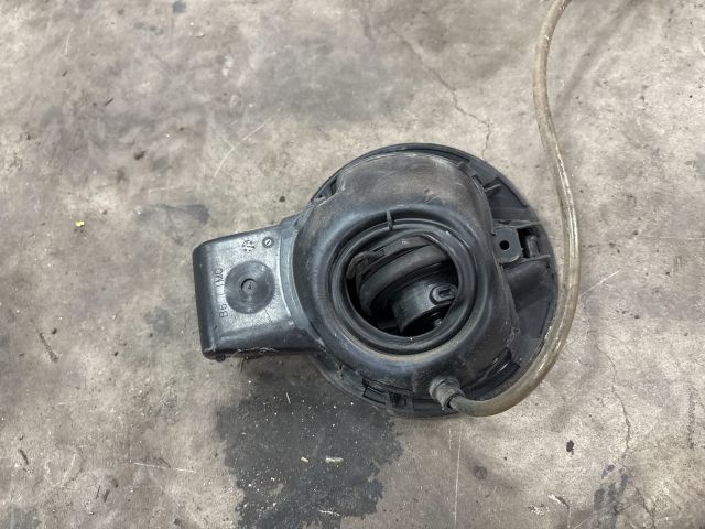 bontott VW PASSAT B6 Tankajtó