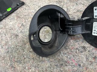 bontott VW PASSAT B6 Tankajtó