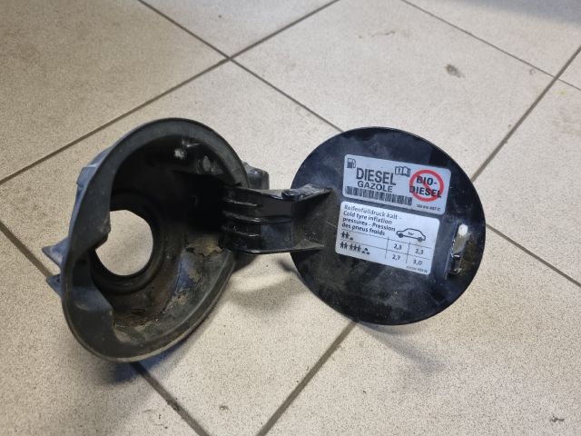 bontott VW PASSAT B6 Tankajtó