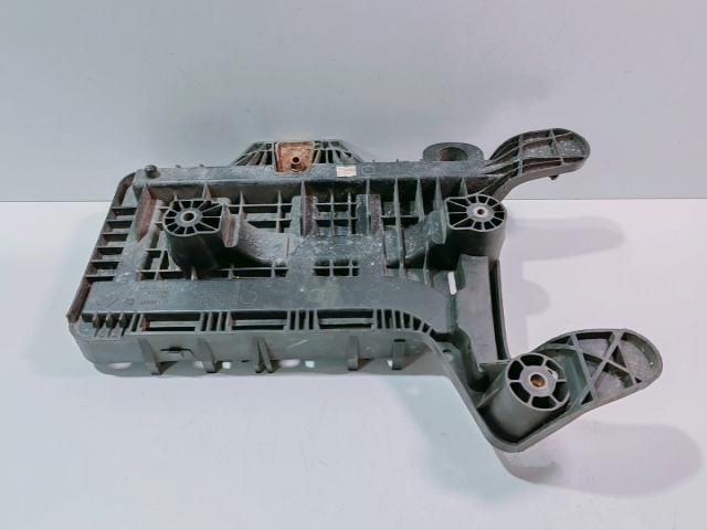 bontott VW PASSAT B6 Tartó Bak