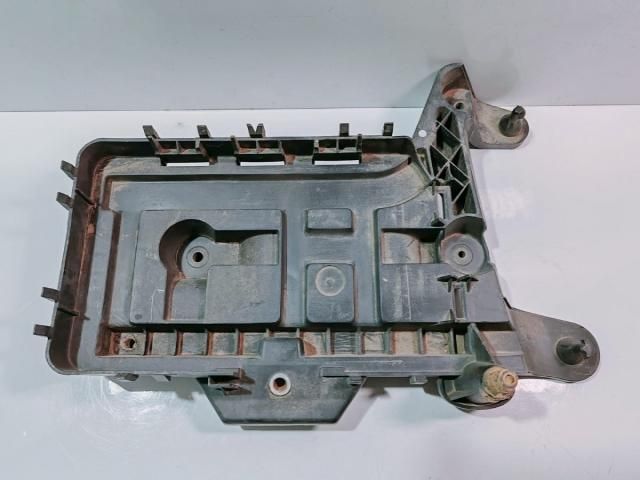 bontott VW PASSAT B6 Tartó Bak