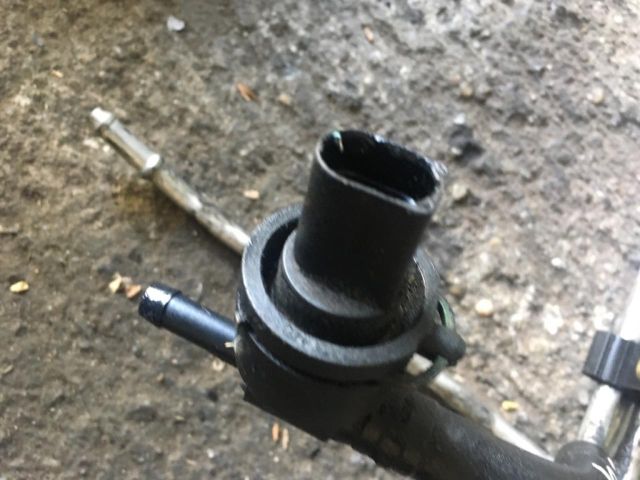 bontott VW PASSAT B6 Üzemanyag Hőmérséklet Jeladó