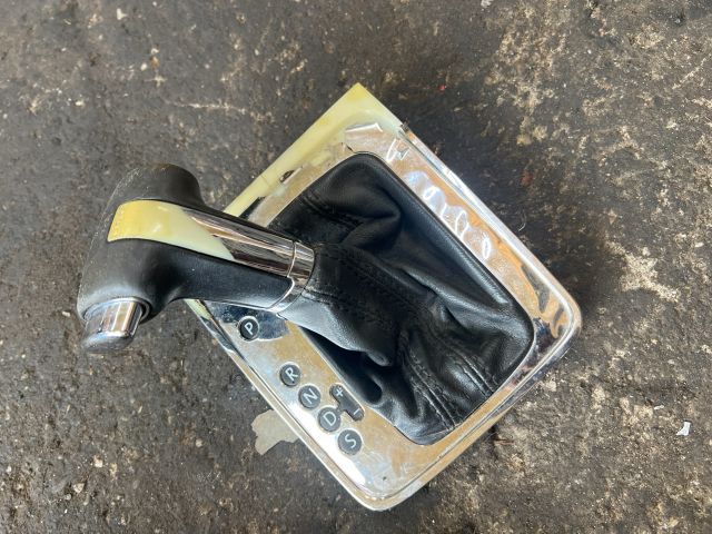 bontott VW PASSAT B6 Váltógomb