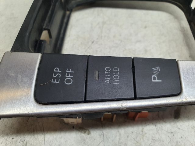 bontott VW PASSAT B6 Váltószoknya Rögzítő Keret