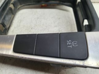 bontott VW PASSAT B6 Váltószoknya Rögzítő Keret