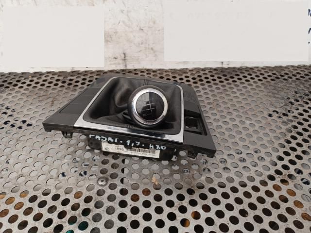 bontott VW PASSAT B6 Váltószoknya