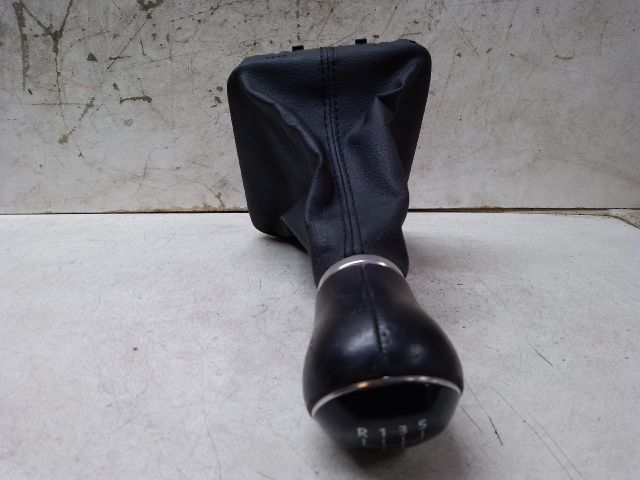 bontott VW PASSAT B6 Váltószoknya