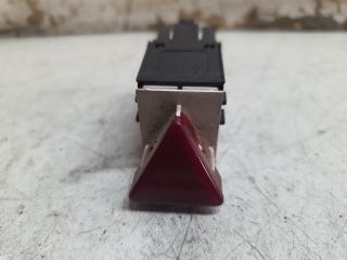 bontott VW PASSAT B6 Vészvillogó Kapcsoló
