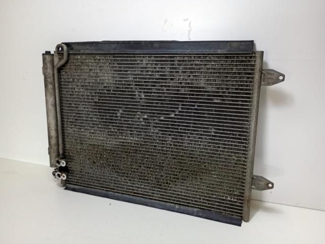 bontott VW PASSAT B6 Vízhűtő Radiátor Tartó