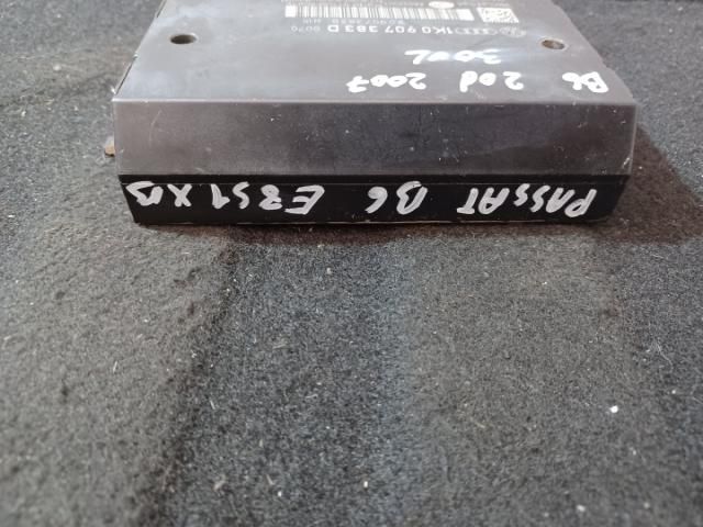 bontott VW PASSAT B6 Vonóhorog Elektronika