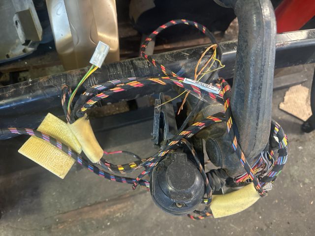 bontott VW PASSAT B6 Vonóhorog