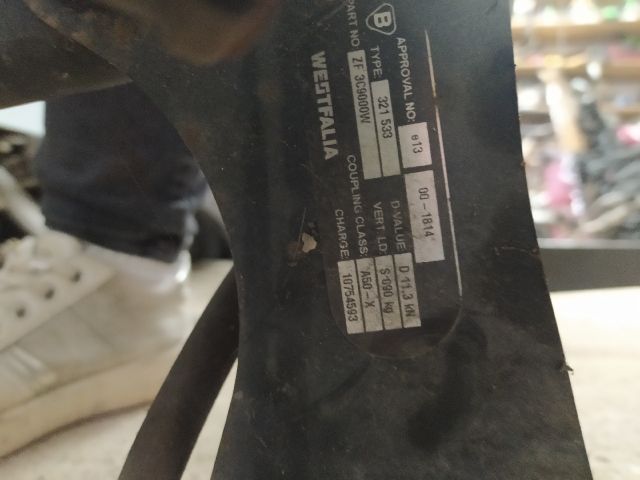 bontott VW PASSAT B6 Vonóhorog