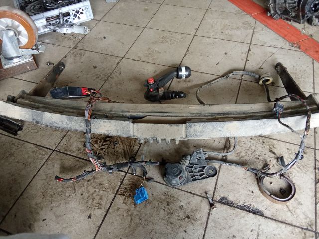 bontott VW PASSAT B6 Vonóhorog