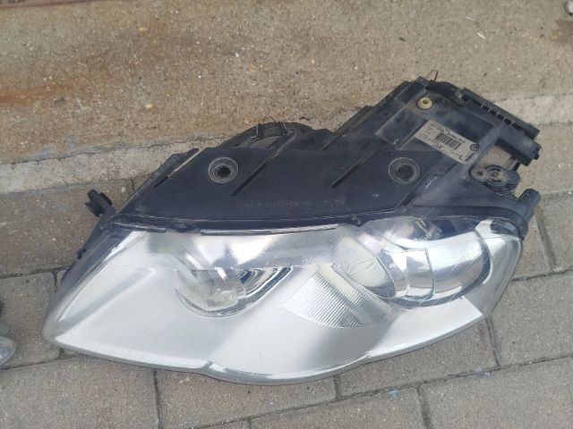 bontott VW PASSAT B6 Xenon Fényszóró Pár