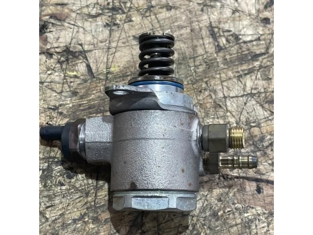 bontott VW PASSAT B7 Adagoló