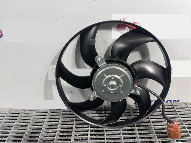bontott VW PASSAT B7 Klímahűtő Ventilátor