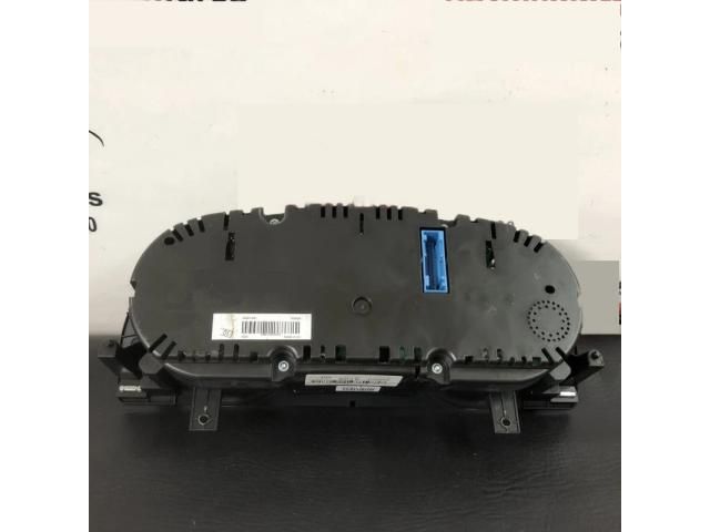 bontott VW PASSAT B7 Kilométeróra