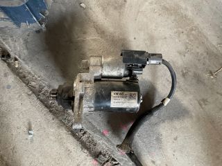 bontott VW PASSAT B7 Önindító