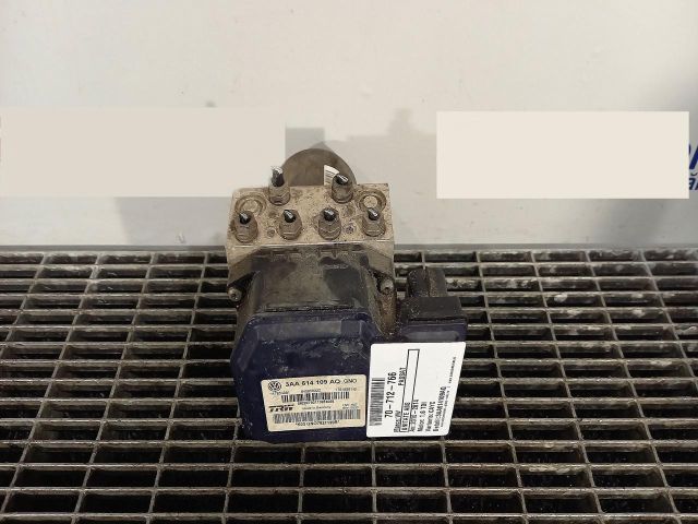 bontott VW PASSAT B7 ABS Kocka