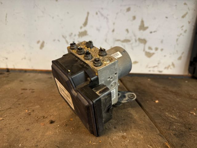 bontott VW PASSAT B7 ABS Kocka