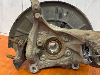 bontott VW PASSAT B7 Bal első Csonkállvány Kerékaggyal