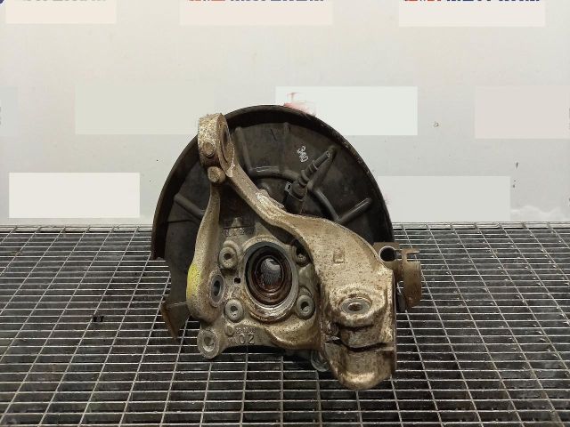 bontott VW PASSAT B7 Bal első Csonkállvány