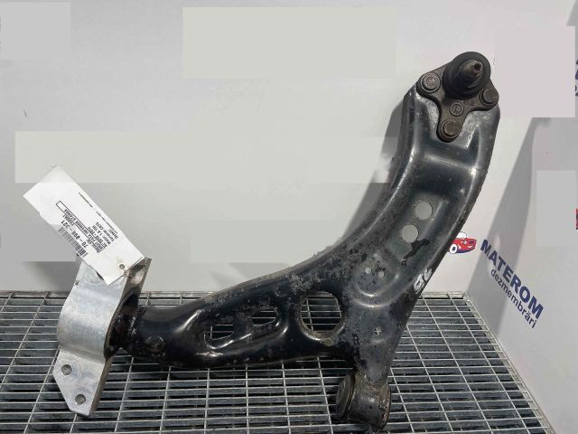 bontott VW PASSAT B7 Bal első Lengőkar