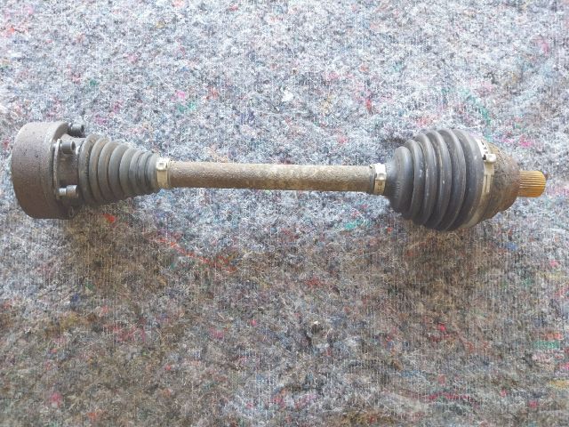 bontott VW PASSAT B7 Bal Féltengely