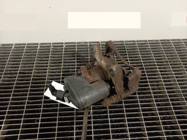 bontott VW PASSAT B7 Bal hátsó Féknyereg Munkahengerrel