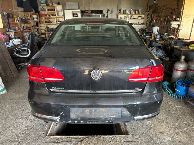 bontott VW PASSAT B7 Bal hátsó Féknyereg Munkahengerrel