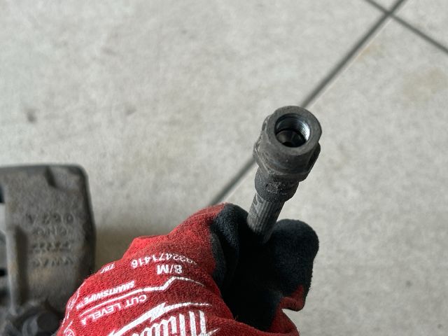 bontott VW PASSAT B7 Bal hátsó Féknyereg Munkahengerrel