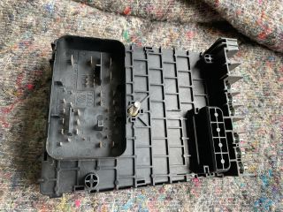 bontott VW PASSAT B7 Biztosítéktábla Motortér