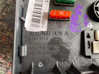 bontott VW PASSAT B7 Biztosítéktábla Motortér