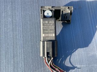 bontott VW PASSAT B7 Biztosítéktábla Motortér