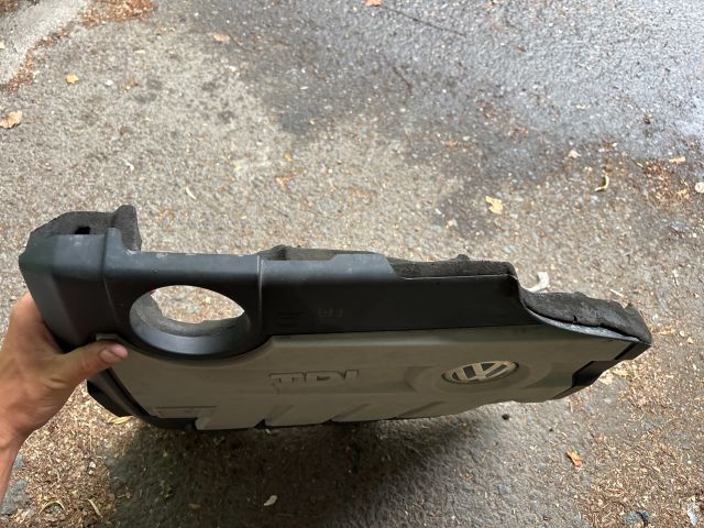 bontott VW PASSAT B7 Felső Motorburkolat