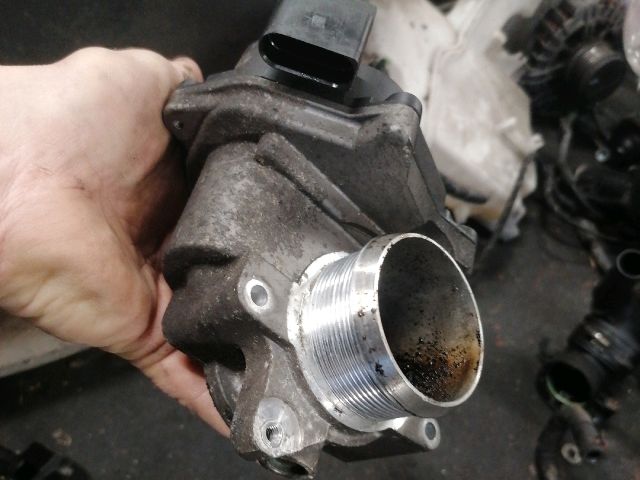 bontott VW PASSAT B7 Fojtószelep (Elektromos)