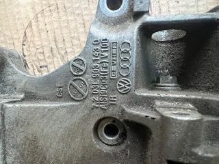 bontott VW PASSAT B7 Generátor Tartó Bak