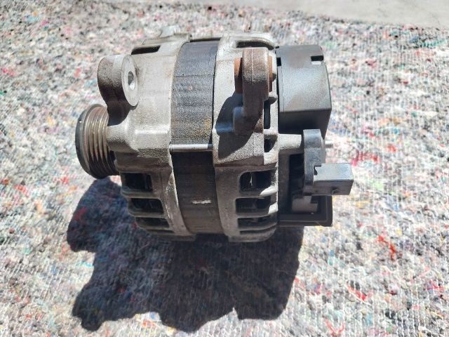 bontott VW PASSAT B7 Generátor