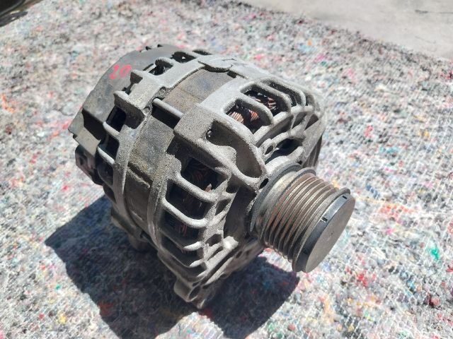 bontott VW PASSAT B7 Generátor
