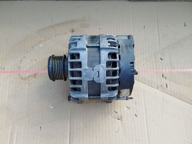 bontott VW PASSAT B7 Generátor