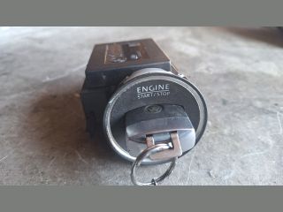 bontott VW PASSAT B7 Gyújtáskapcsoló Házzal