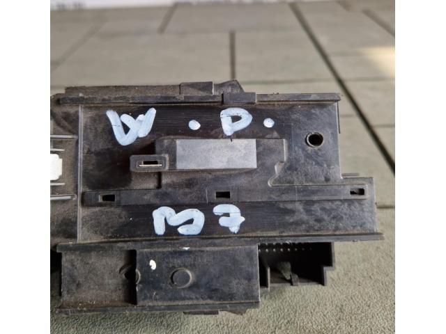 bontott VW PASSAT B7 Gyújtáskapcsoló