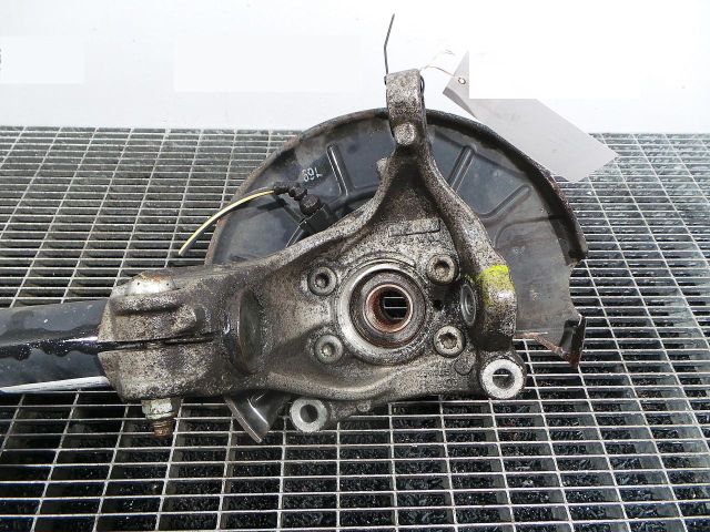 bontott VW PASSAT B7 Jobb első Csonkállvány