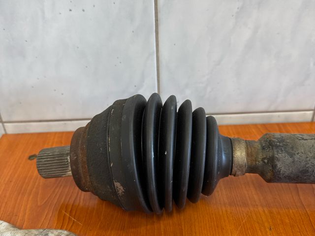 bontott VW PASSAT B7 Jobb Féltengely