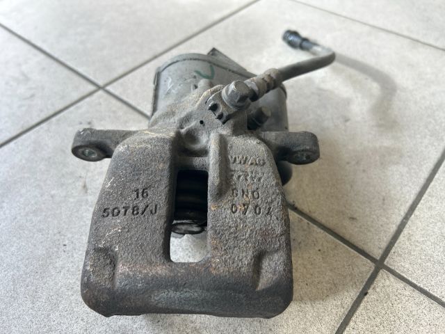 bontott VW PASSAT B7 Jobb hátsó Féknyereg Munkahengerrel