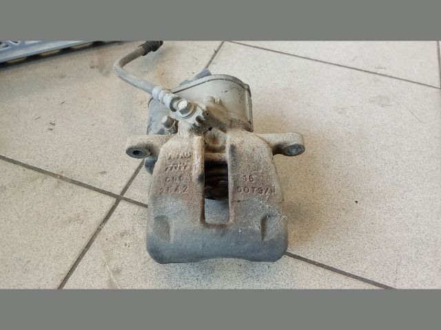 bontott VW PASSAT B7 Jobb hátsó Féknyereg Munkahengerrel