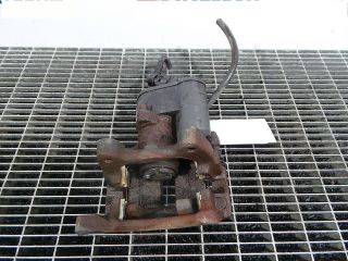 bontott VW PASSAT B7 Jobb hátsó Féknyereg Munkahengerrel