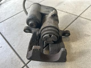 bontott VW PASSAT B7 Jobb hátsó Féknyereg Munkahengerrel