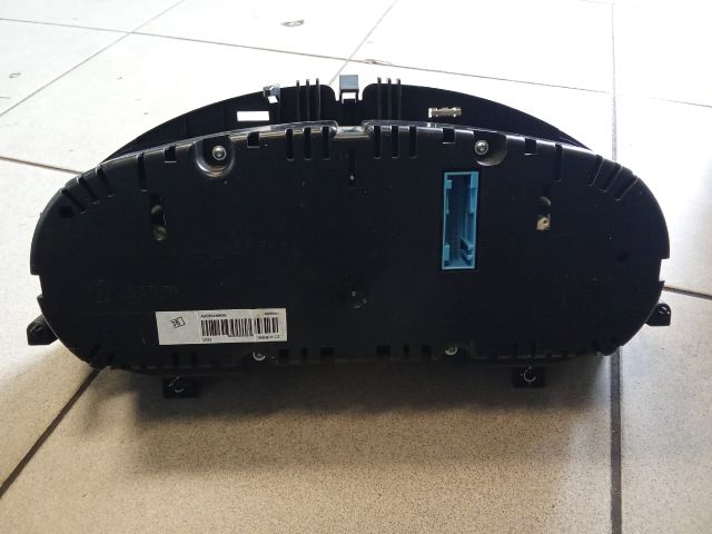 bontott VW PASSAT B7 Kilométeróra