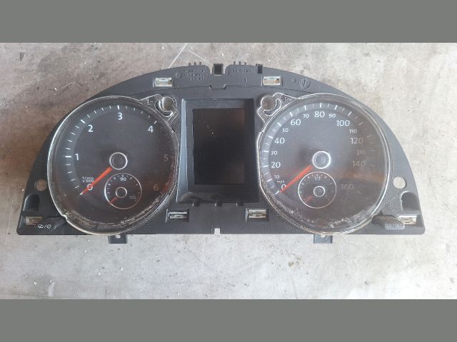 bontott VW PASSAT B7 Kilométeróra